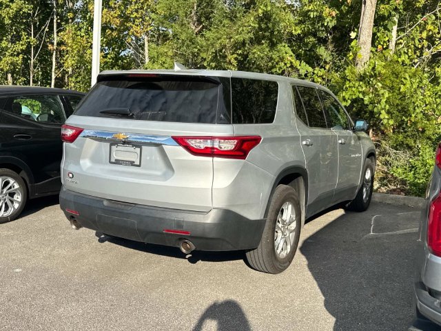 Used 2020 Chevrolet Traverse LS w/ LPO, Floor Liner Package FWD image 10
