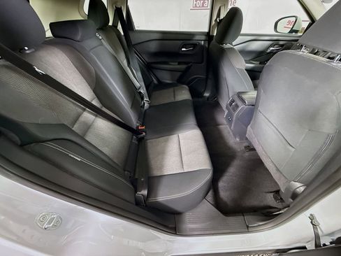 Certified 2024 Nissan Rogue SV image 29