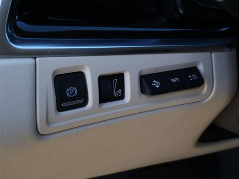 Used 2024 Cadillac XT6 Premium Luxury w/ Technology Package image 21