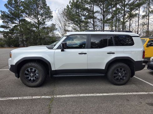 Used 2024 Toyota Land Cruiser image 4