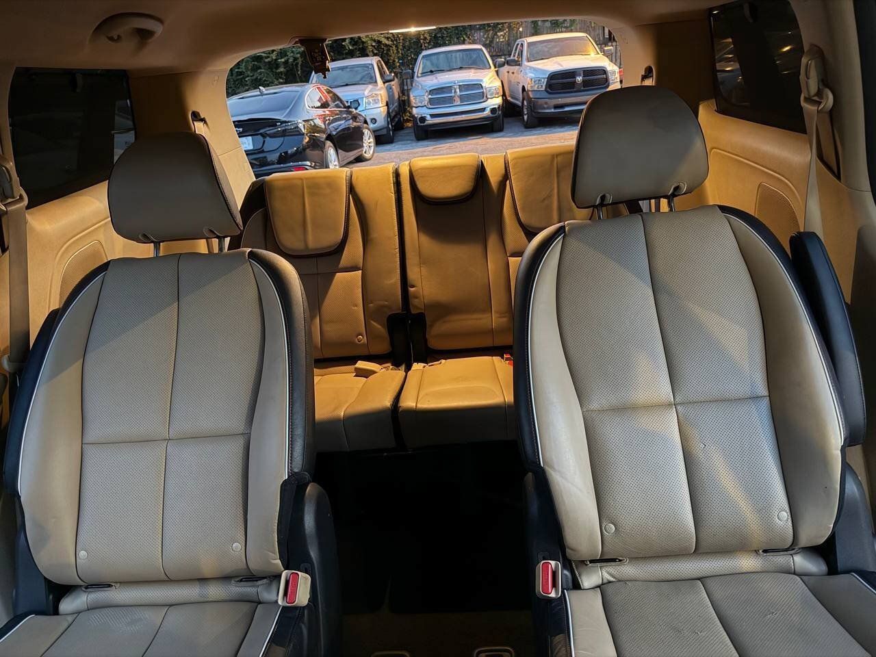 Used 2018 Kia Sedona LX FWD image 20
