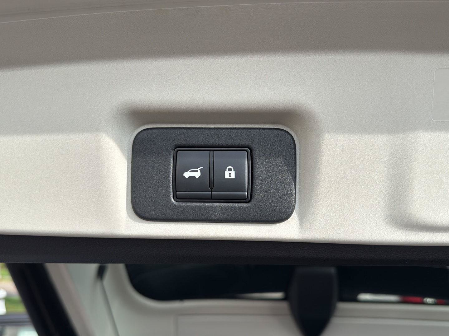 Certified 2024 Nissan Ariya AWD image 16
