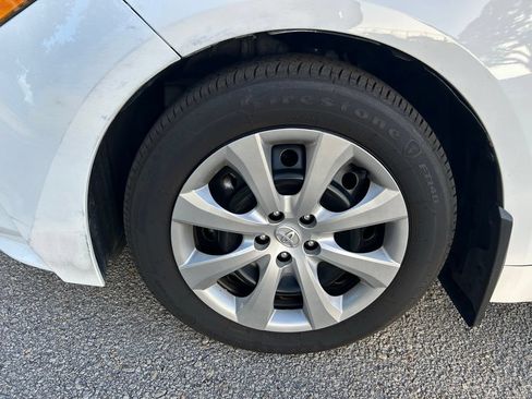 Used 2025 Toyota Corolla LE FWD image 9