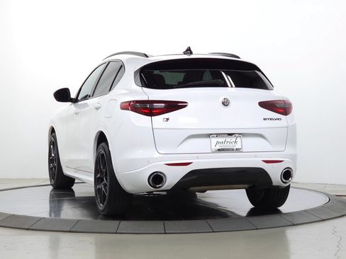 Used 2021 Alfa Romeo Stelvio Ti w/ Nero Edizione AWD/4WD image 7