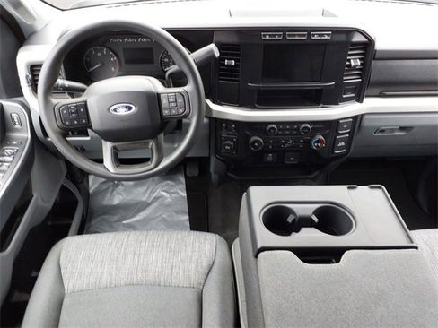 Certified 2024 Ford F350 XLT w/ 360-Degree Camera Package image 10