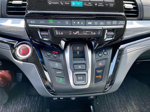 Used 2025 Honda Odyssey Elite image 27