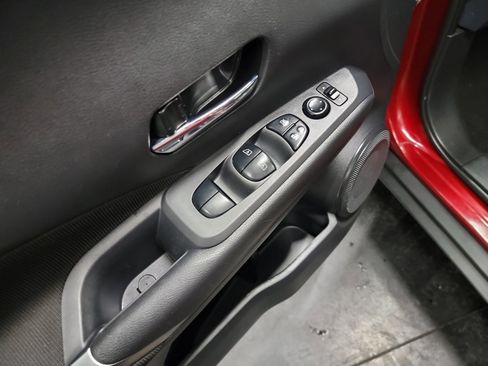 Used 2022 Nissan Kicks SV image 14