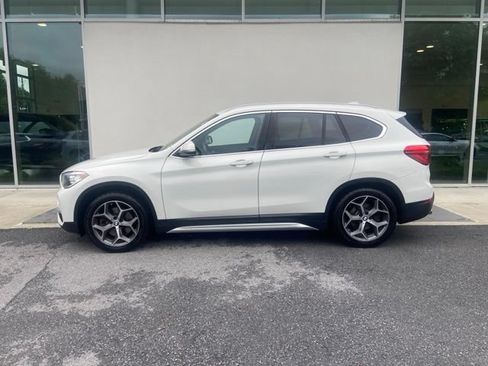 Used 2018 BMW X1 xDrive28i w/ Convenience Package AWD/4WD image 2