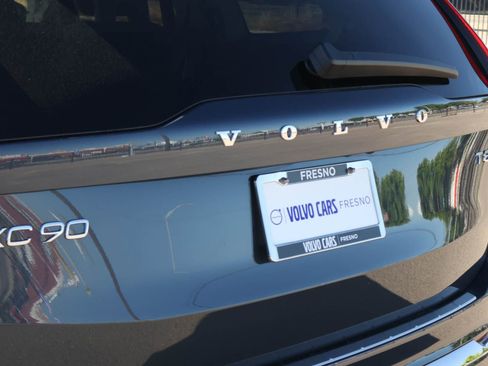 New 2026 Volvo XC90 T8 Ultra w/ Protection Package Premier AWD/4WD image 12