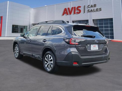 Used 2025 Subaru Outback Premium AWD/4WD image 9