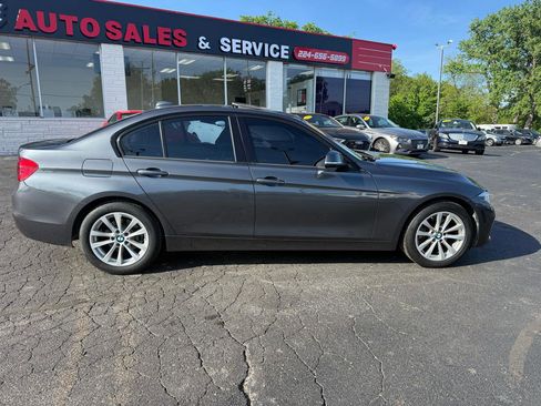 Used 2018 BMW 320i xDrive Sedan AWD/4WD image 7