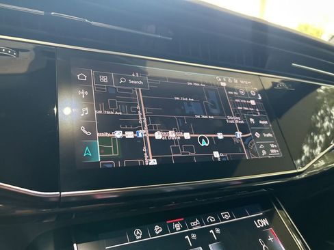 Used 2019 Audi Q8 Premium Plus image 10