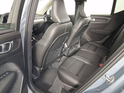 Certified 2023 Volvo XC40 B5 Core w/ Convenience Package AWD/4WD image 16
