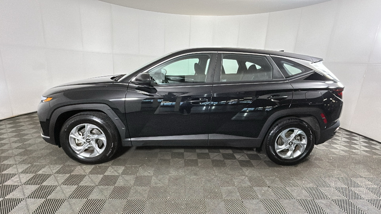 Certified 2024 Hyundai Tucson SE FWD image 7