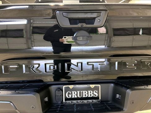 Used 2025 Nissan Frontier S w/ S Utility Package image 41