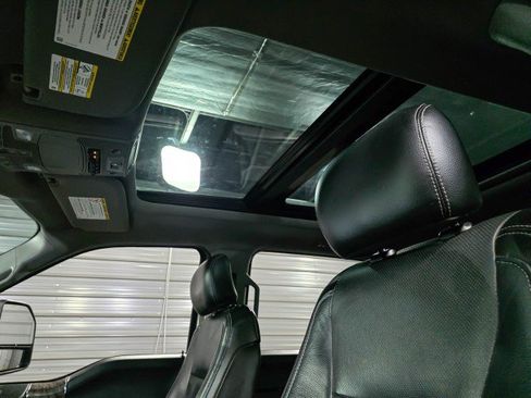 Used 2017 Ford F350 Lariat image 18