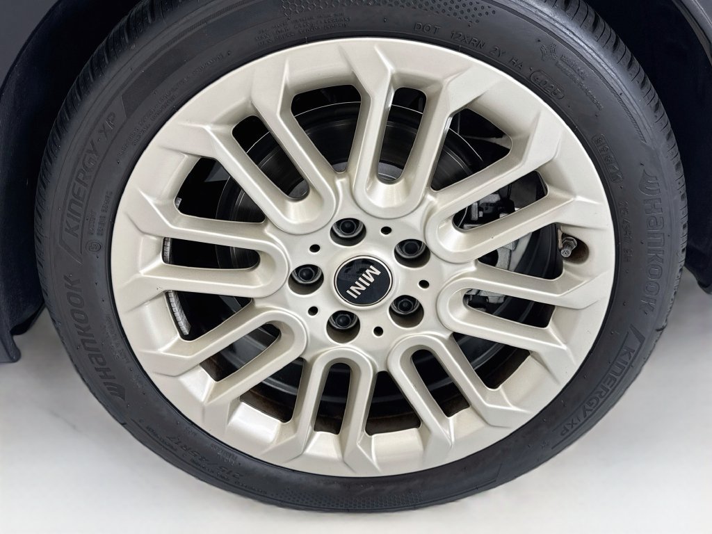 Certified 2026 MINI Cooper 2-Door Hardtop FWD image 31