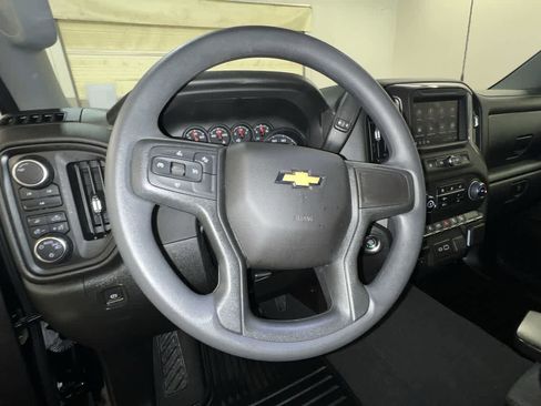 Used 2024 Chevrolet Silverado 2500 Custom w/ Custom Convenience Package image 15