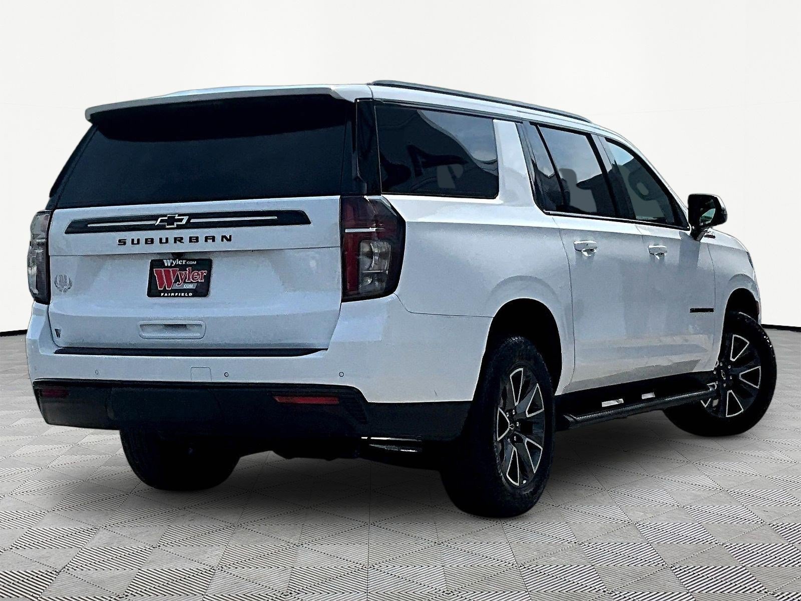 Used 2024 Chevrolet Suburban Z71 w/ Luxury Package AWD/4WD image 6