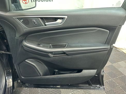 Used 2024 Ford Edge Titanium image 11