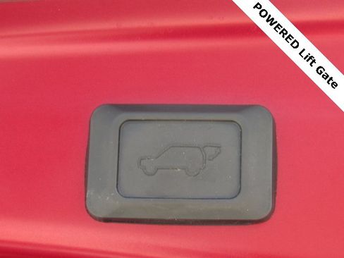 Used 2022 Toyota RAV4 XLE image 7