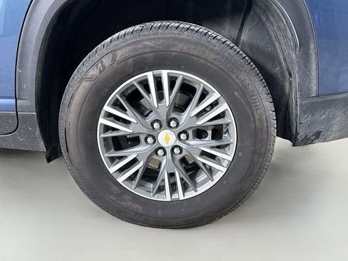 Used 2024 Chevrolet Traverse LS image 34