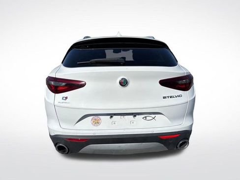 Used 2021 Alfa Romeo Stelvio Sprint AWD/4WD image 4