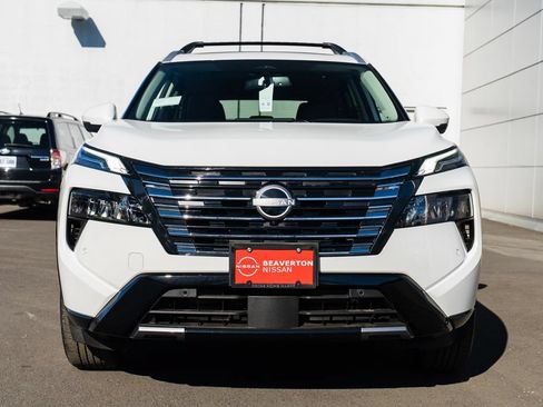 New 2026 Nissan Rogue Platinum AWD/4WD image 2