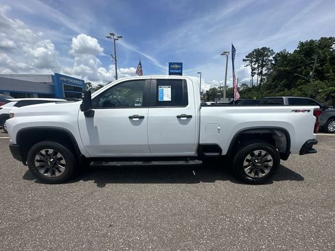 Used 2023 Chevrolet Silverado 2500 Custom AWD/4WD image 13