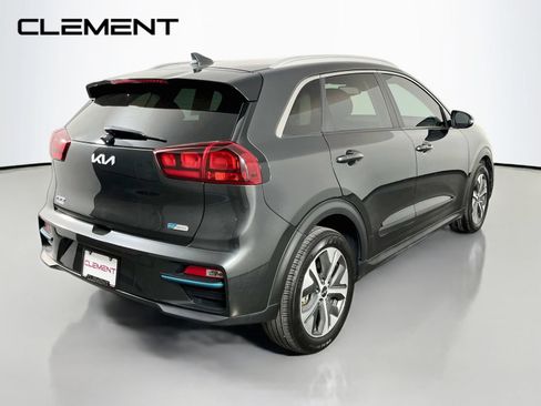 Used 2022 Kia Niro EX w/ Cold Weather Package FWD image 7