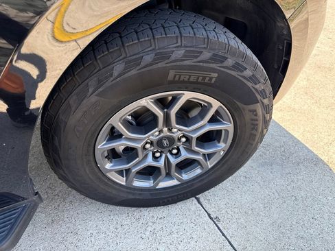Used 2025 Ford Expedition Active RWD image 16