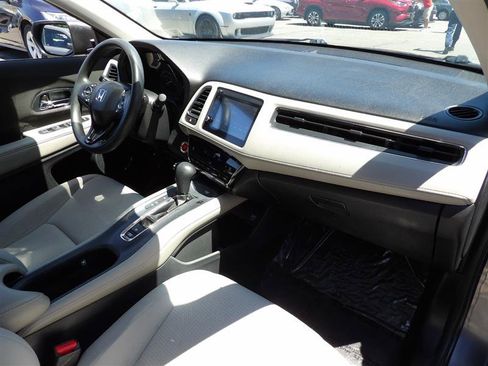 Used 2019 Honda HR-V EX image 16