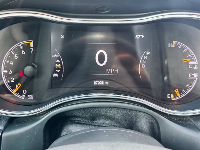 Used 2020 Jeep Grand Cherokee Limited AWD/4WD image 18
