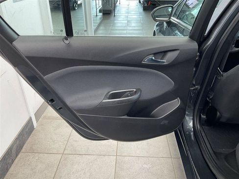 Used 2017 Chevrolet Cruze LT w/ Convenience Package FWD image 11