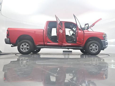 Used 2026 RAM 2500 Big Horn AWD/4WD image 41