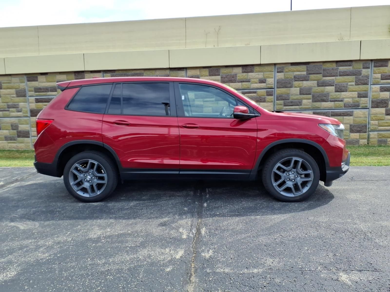 Used 2023 Honda Passport EX-L image 10