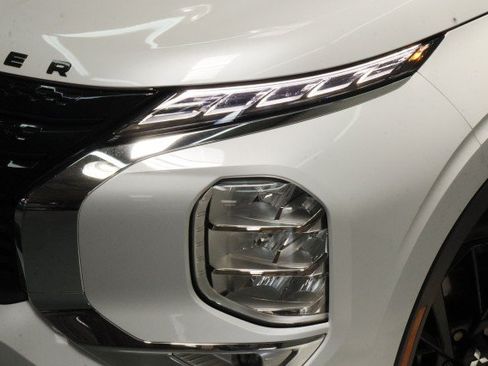 Used 2024 Mitsubishi Outlander SE FWD image 2