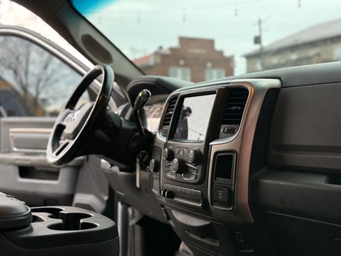 Used 2018 RAM 2500 Big Horn image 26