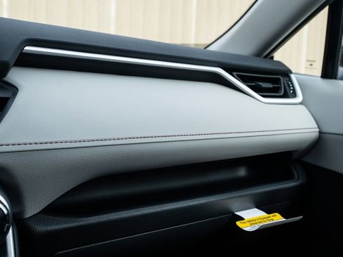 New 2025 Toyota RAV4 XLE w/ Convenience Package image 32