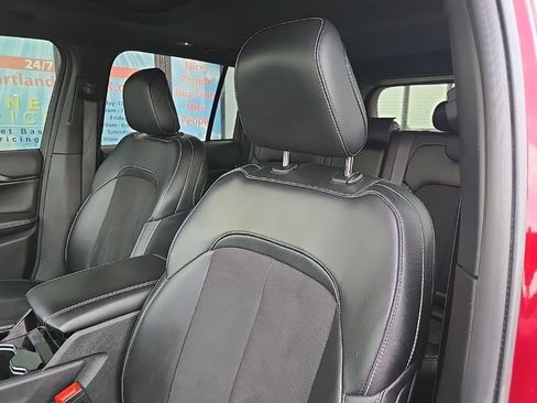 Used 2023 Jeep Grand Cherokee Altitude AWD/4WD image 30