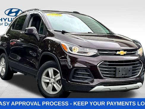 Used 2022 Chevrolet Trax LT w/ Driver Confidence Package AWD/4WD image 3