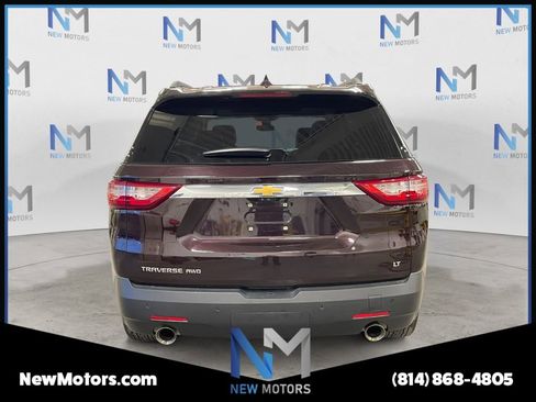 Used 2021 Chevrolet Traverse LT w/ LT Premium Package AWD/4WD image 4
