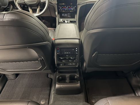 New 2025 Jeep Grand Cherokee L Limited image 22