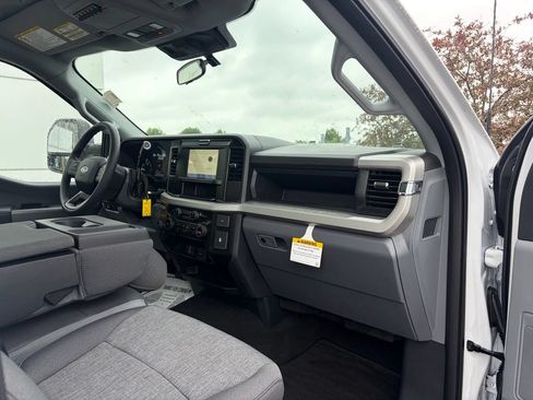 New 2026 Ford F250 XL AWD/4WD image 15