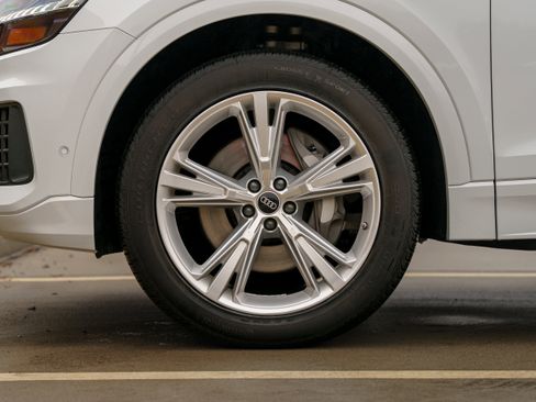 Certified 2023 Audi Q8 Premium w/ Convenience Package image 29