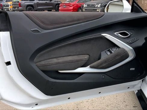 Used 2022 Chevrolet Camaro ZL1 image 36