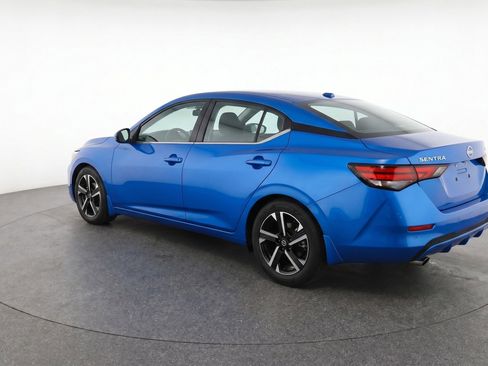 Used 2025 Nissan Sentra SV FWD image 5