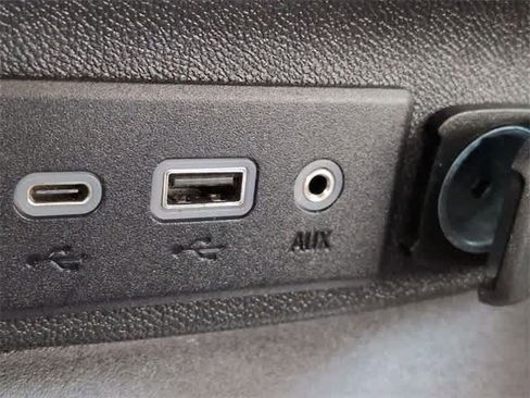 Used 2023 Chevrolet Malibu LT image 29