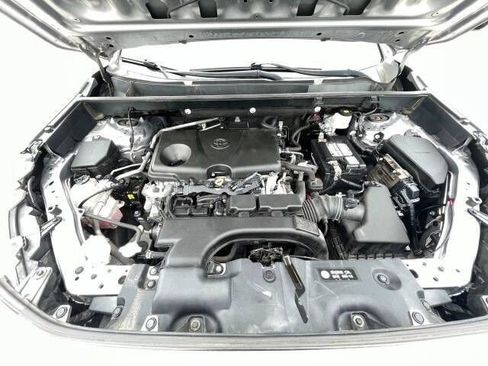 Used 2019 Toyota RAV4 XLE FWD image 19