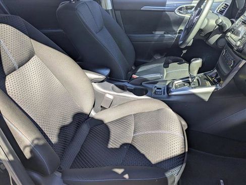 Used 2017 Nissan Sentra SR Turbo w/ SR Midnight Edition image 19